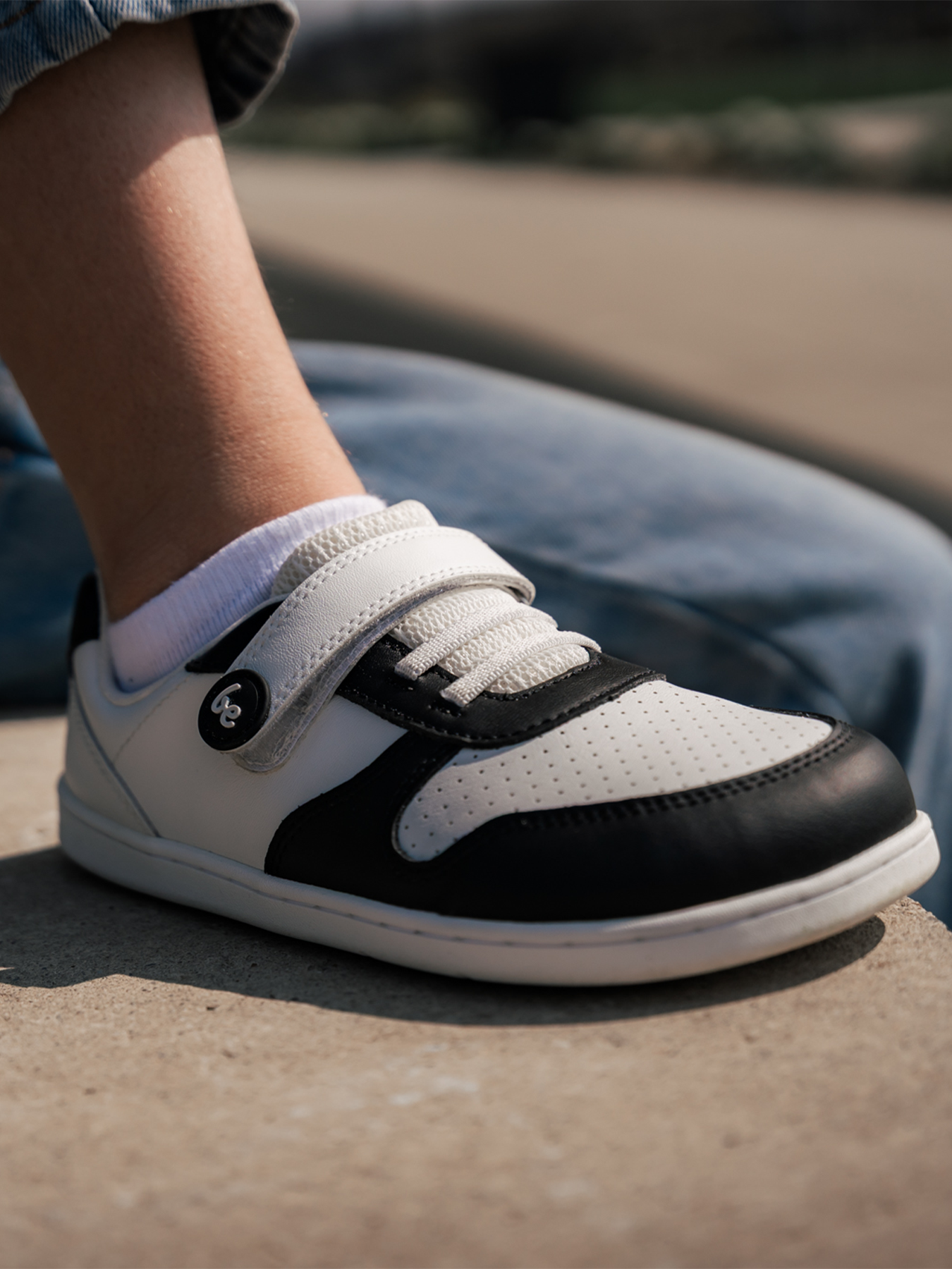 Be Lenka Kids - Scoot White & Black - Zapatillas Barefoot-Be Lenka-Cacles Barefoot-Tienda de calzado barefoot respetuoso minimalista