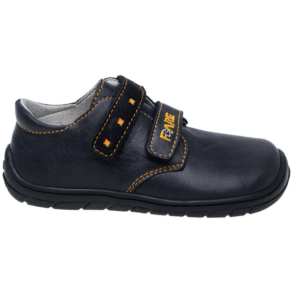 Fare Bare Kids Flutter Black - Zapatos barefoot colegiales para niños pequeños negros