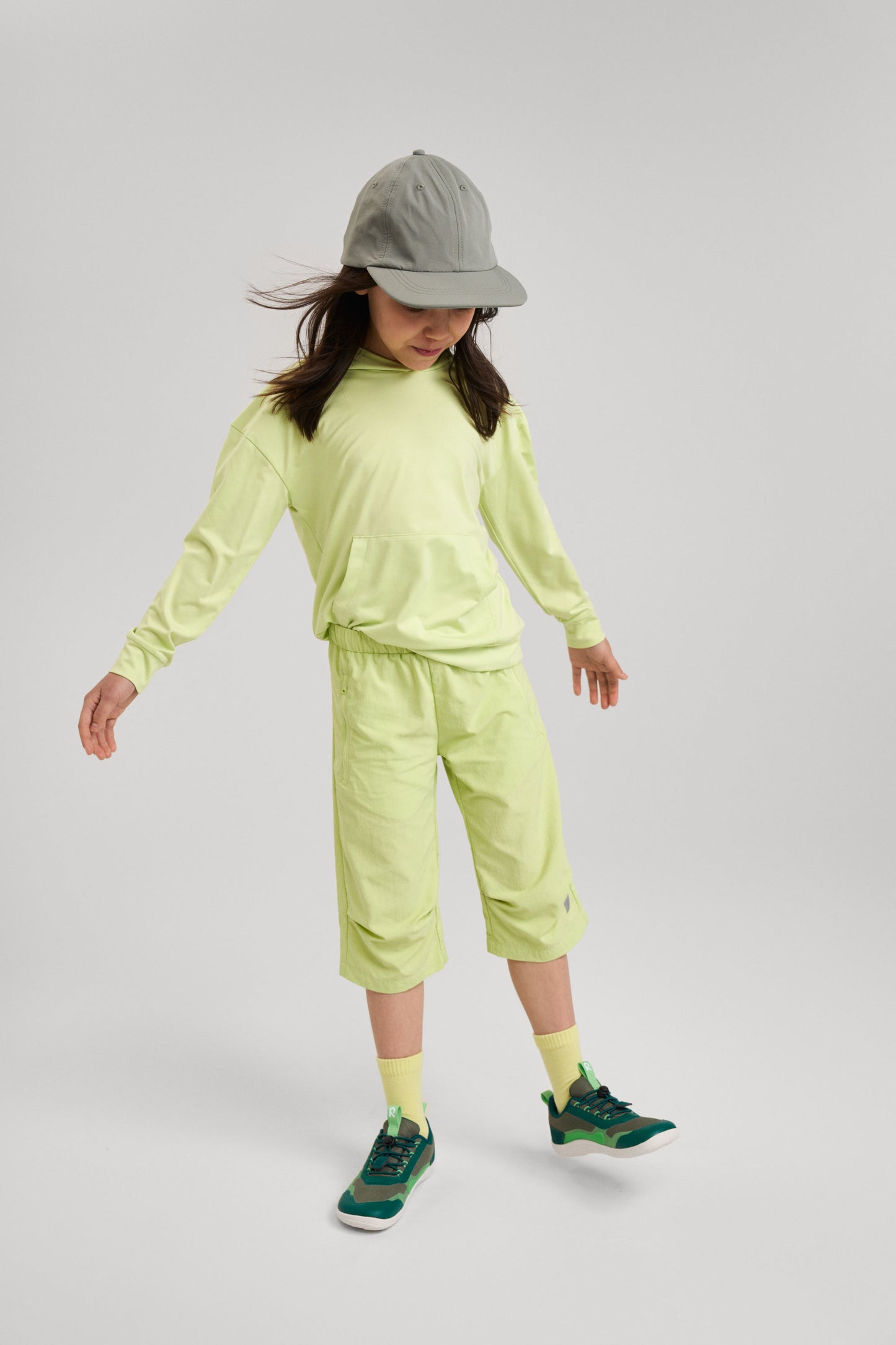 Reima - Tallustelu '25 Greyish Green - Deportivas barefoot impermeables