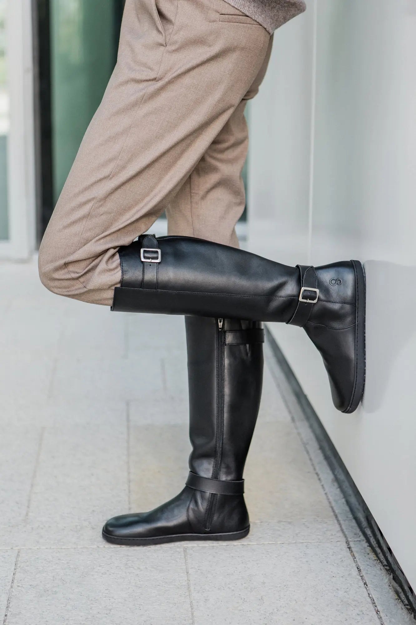 Shapen - Glam Knee Black Leather - Botas altas barefoot