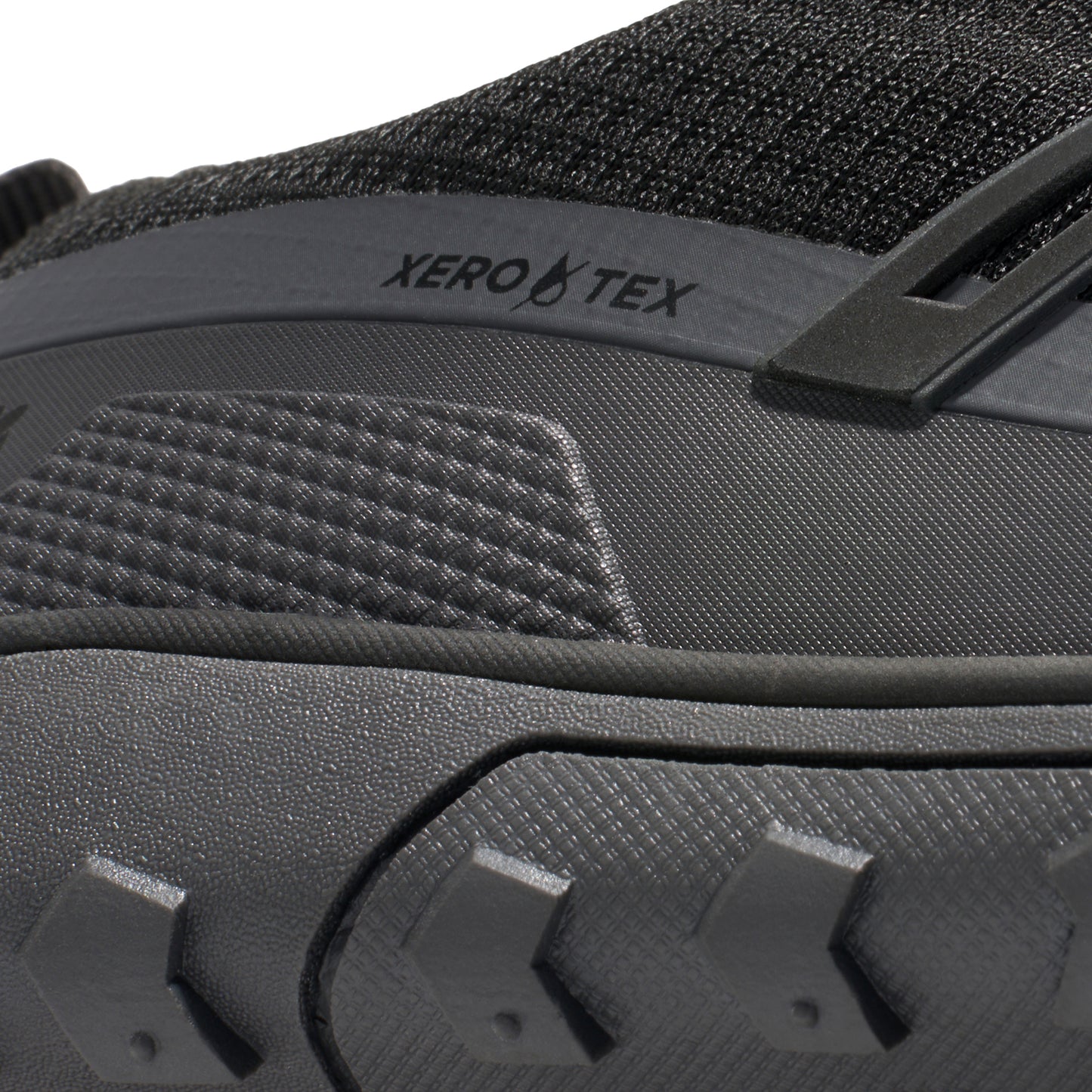 Xero Shoes - Scrambler Trail Low WP - Men Black / Asphalt - Deportivas Barefoot Impermeables para Hiking