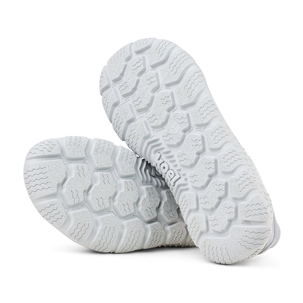 Koel Rita Suede Light Grey - Zapatillas barefoot ligeras de mujer para senderismo y trekking media montaña grises