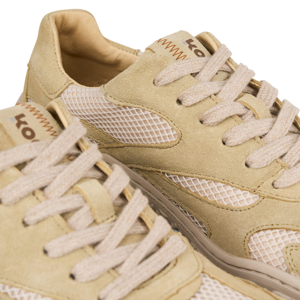 Koel Rita Suede Beige - Zapatillas barefoot ligeras de mujer para senderismo y trekking media montaña