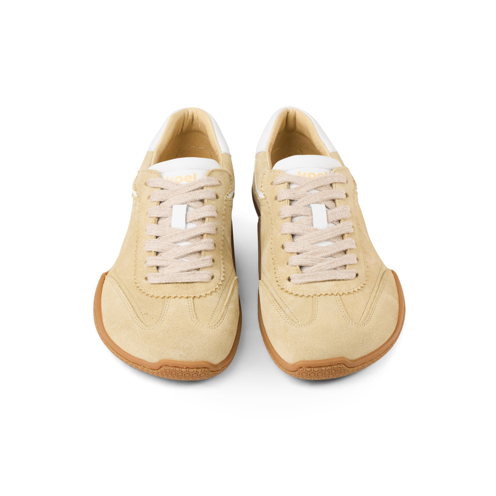Koel Vienna Suede Beige - Zapatillas barefoot minimalistas de mujer en ante beige