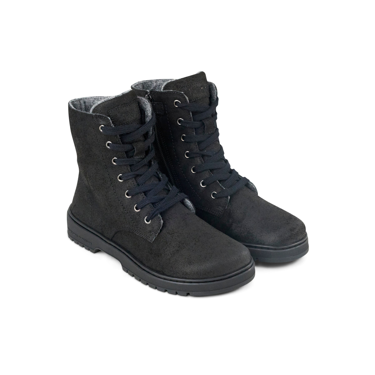 Koel Galyon Felt Black - Botas barefoot calientes estilo chunky de cordones negras