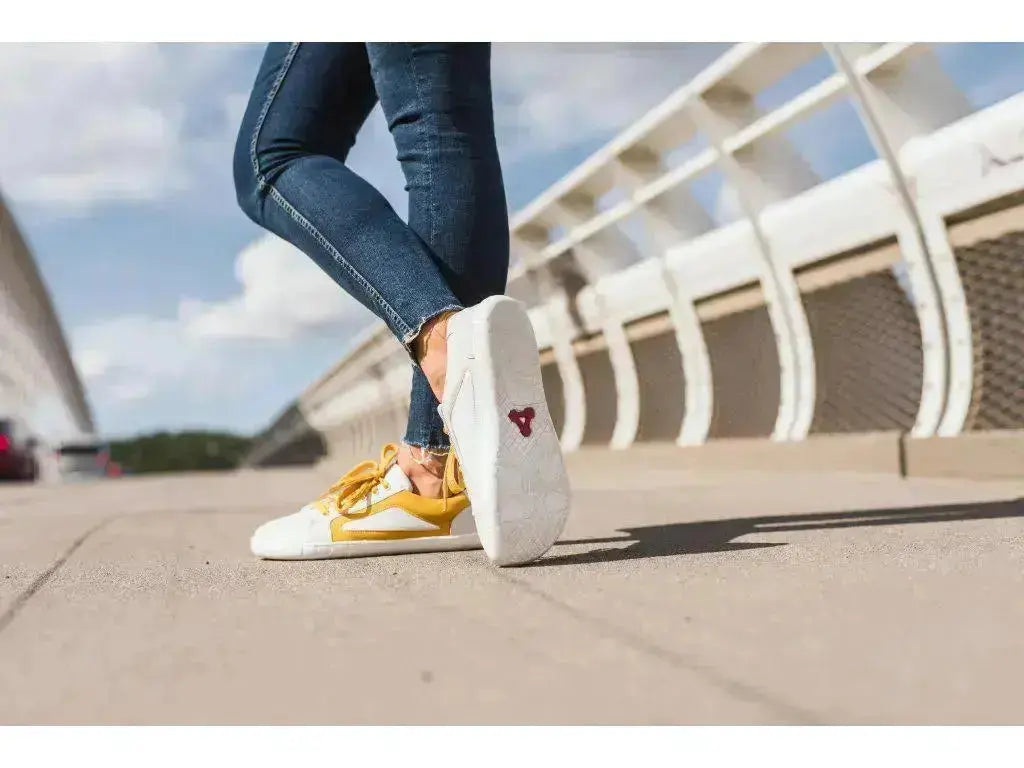 Antal - Aire Yellow - Zapatillas barefoot unisex blanco y amarillo