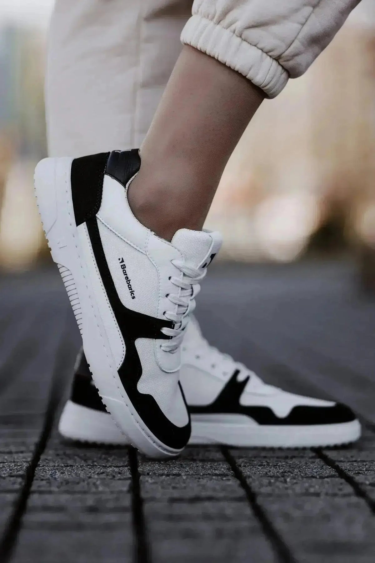 Barebarics - Zing White & Black - Zapatillas barefoot unisex blanco y negro