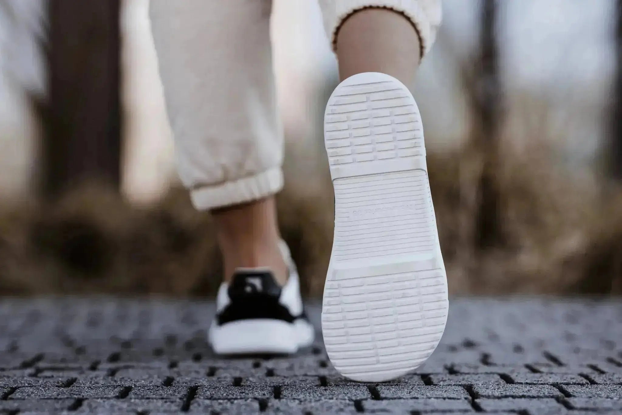 Barebarics - Zing White & Black - Zapatillas barefoot unisex blanco y negro