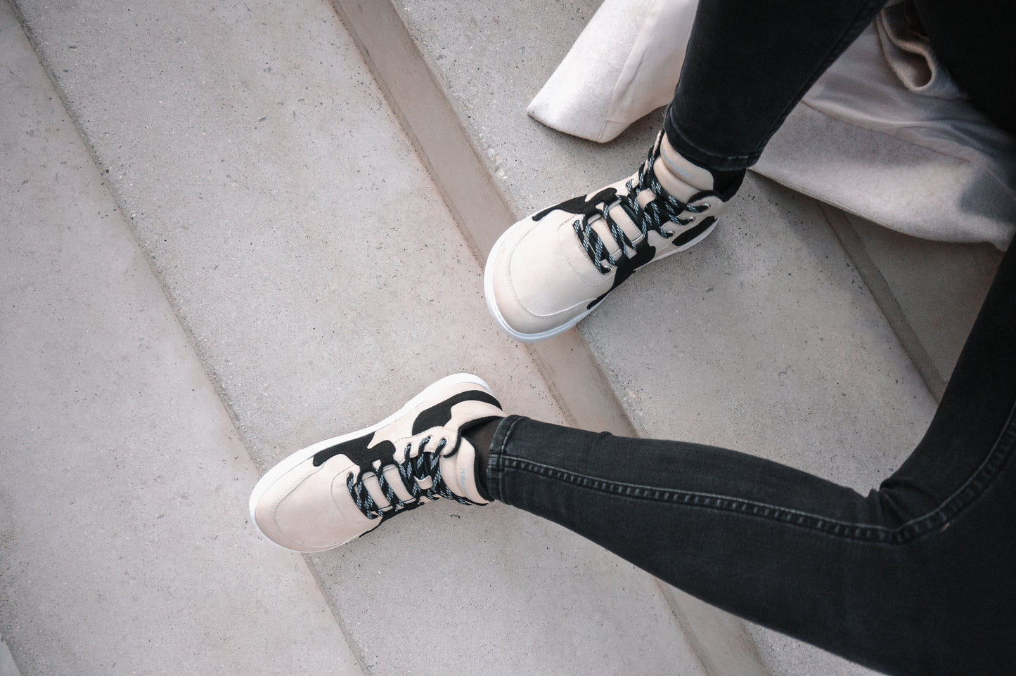 Barebarics - Lynx Beige & White - Botines deportivos barefoot-Barebarics-Cacles Barefoot-Tienda de calzado barefoot respetuoso minimalista