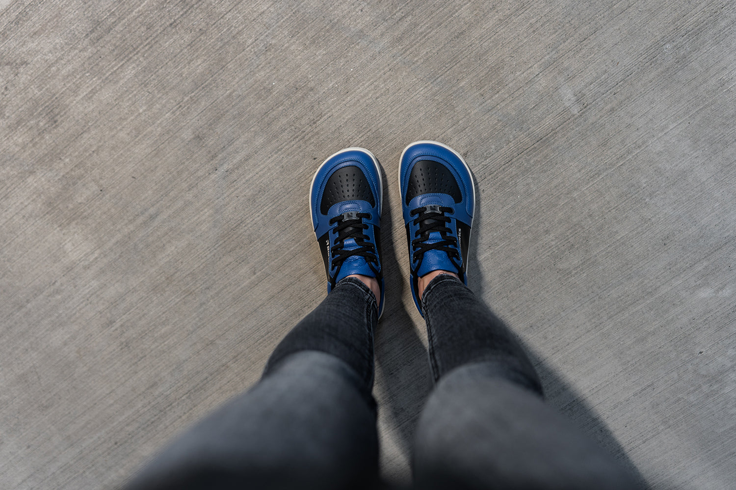 Barebarics - Wave Black & Blue - Deportivas barefoot-Barebarics-Cacles Barefoot-Tienda de calzado barefoot respetuoso minimalista