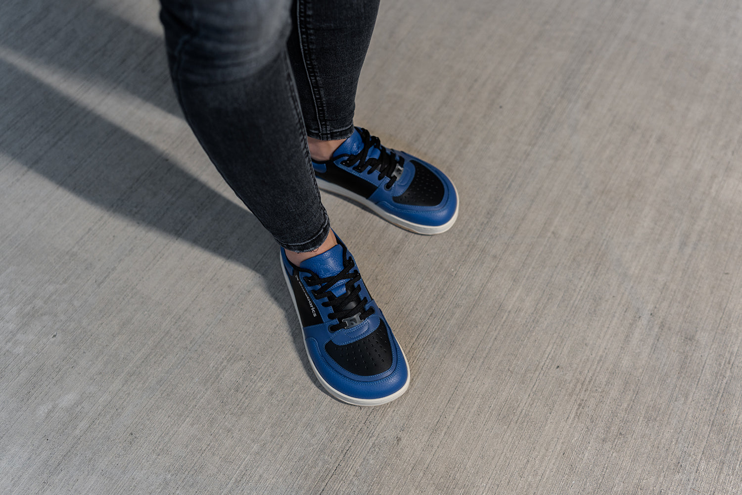 Barebarics - Wave Black & Blue - Deportivas barefoot-Barebarics-Cacles Barefoot-Tienda de calzado barefoot respetuoso minimalista