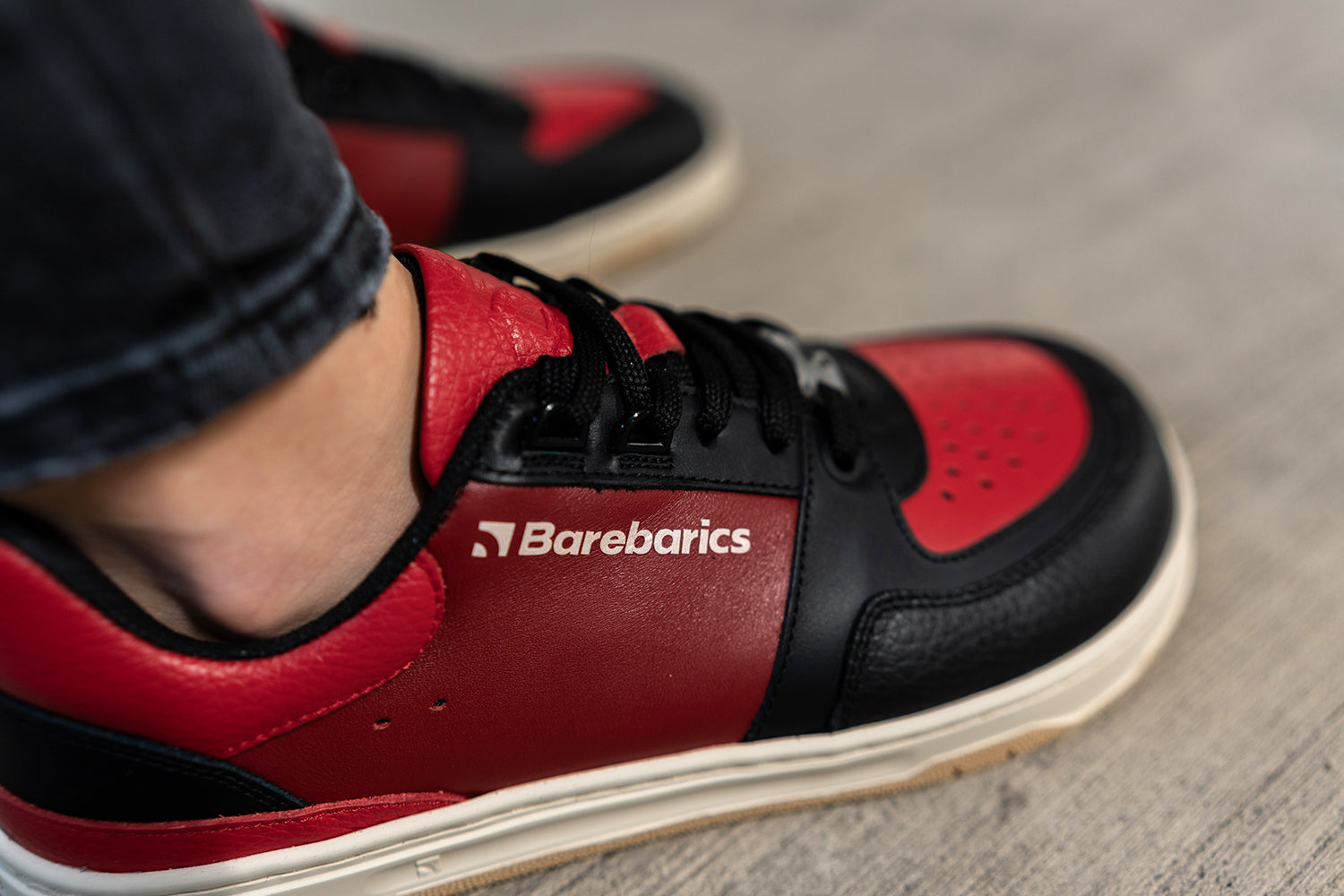Barebarics - Wave Black & Red - Deportivas barefoot-Barebarics-Cacles Barefoot-Tienda de calzado barefoot respetuoso minimalista