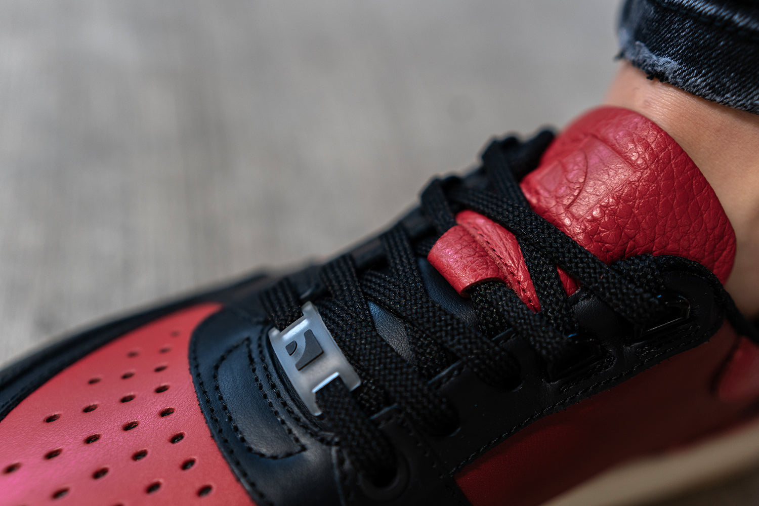 Barebarics - Wave Black & Red - Deportivas barefoot-Barebarics-Cacles Barefoot-Tienda de calzado barefoot respetuoso minimalista