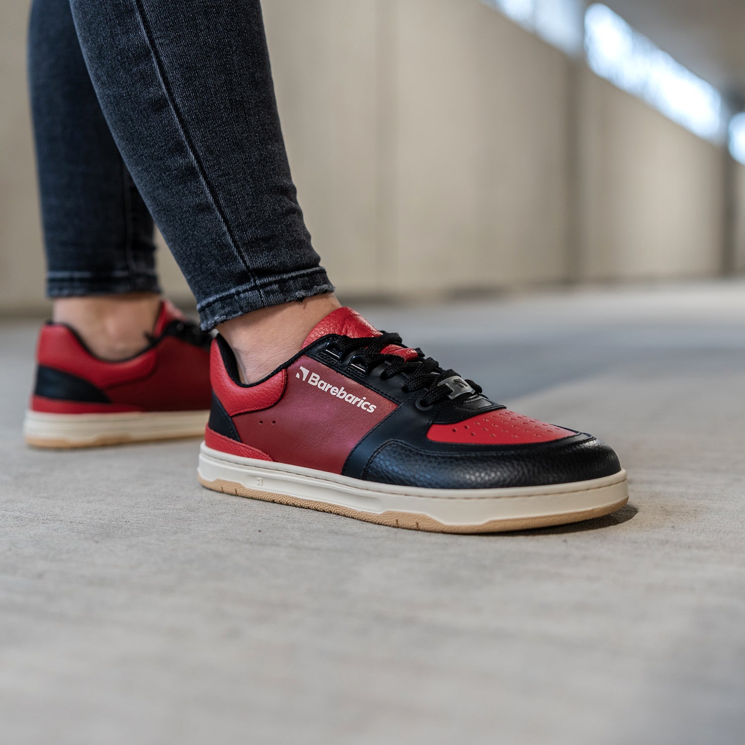 Barebarics - Wave Black & Red - Deportivas barefoot-Barebarics-Cacles Barefoot-Tienda de calzado barefoot respetuoso minimalista