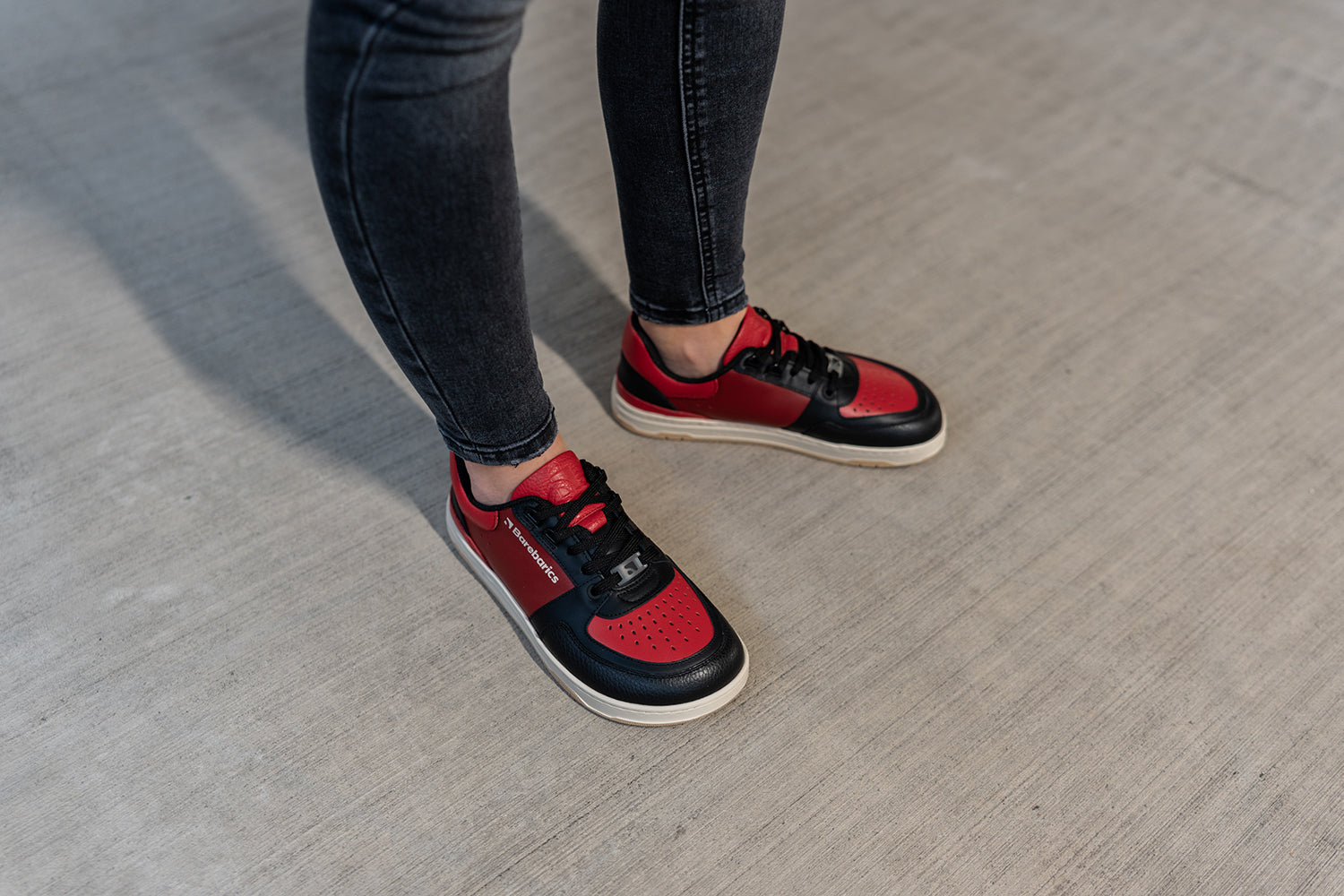Barebarics - Wave Black & Red - Deportivas barefoot-Barebarics-Cacles Barefoot-Tienda de calzado barefoot respetuoso minimalista