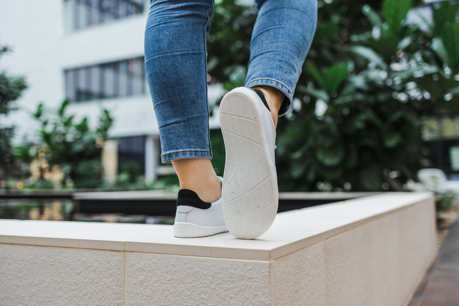 Be Lenka - Royale White & Black - Deportivas barefoot-Be Lenka-Cacles Barefoot-Tienda de calzado barefoot respetuoso minimalista