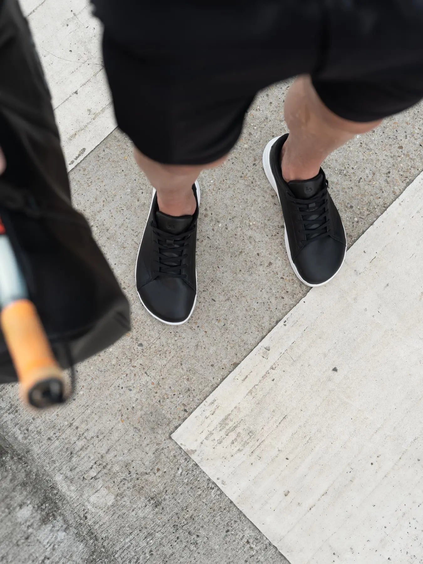 Be Lenka - Streetwise Black & White - calzado de transición al barefoot