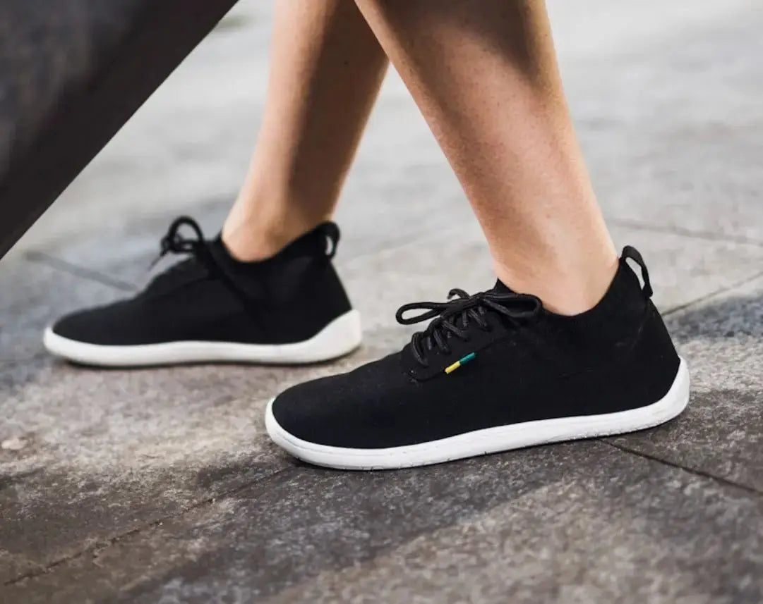 Be Lenka - Stride Black & White- Deportivas barefoot