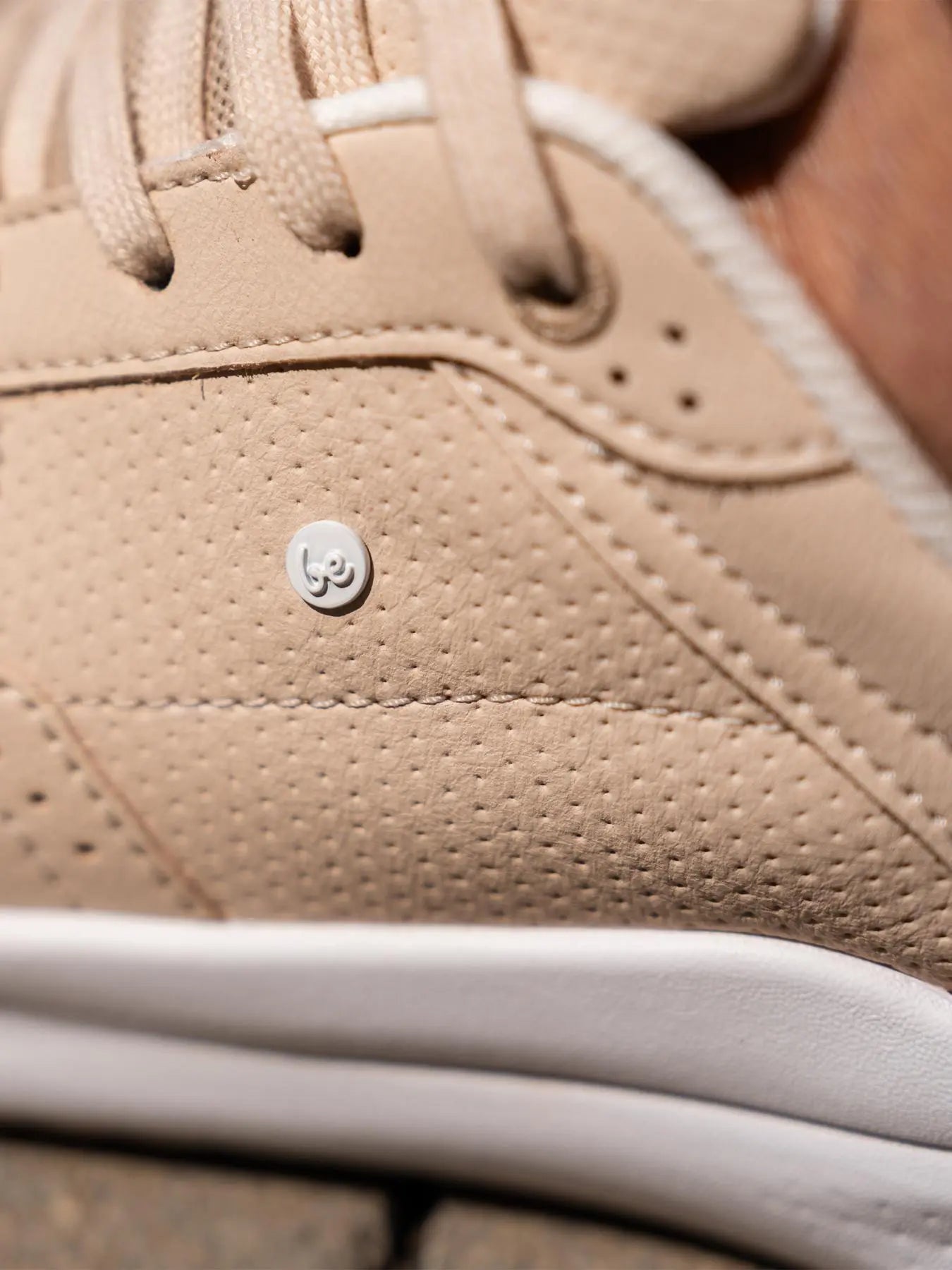 Be Lenka - Sydney White & Beige - Zapatillas barefoot de transición para mujer blancas