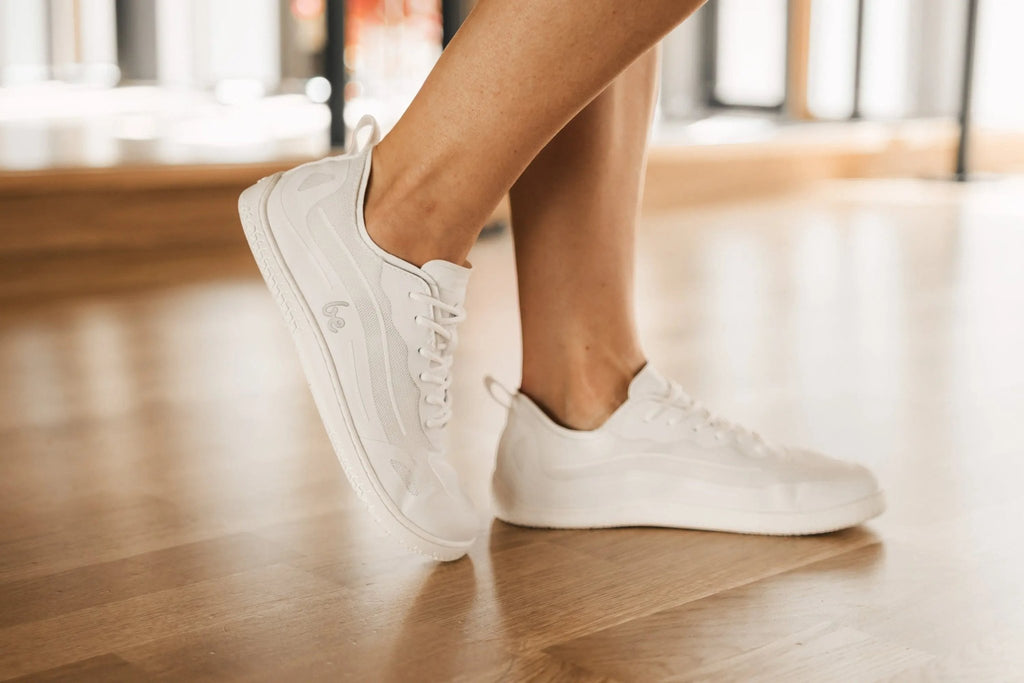 Be Lenka - Velocity All White - Deportivas barefoot