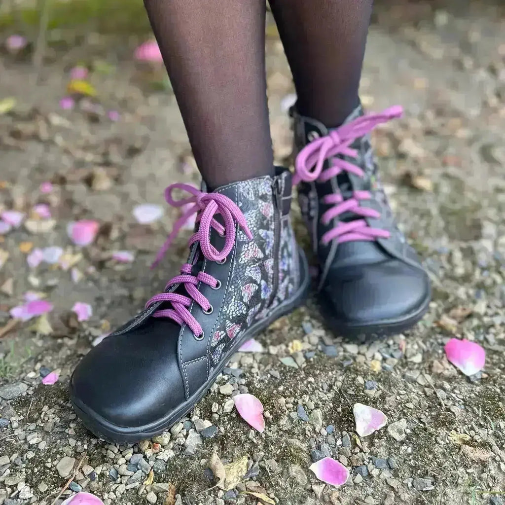 Fare Bare - AVILA All Year Butterfly Black - Botines barefoot unisex sin forro