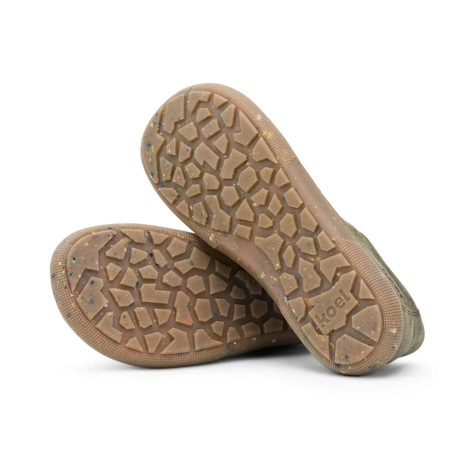 Koel - Fago Suede Olive - Náuticos barefoot "Wallabee"