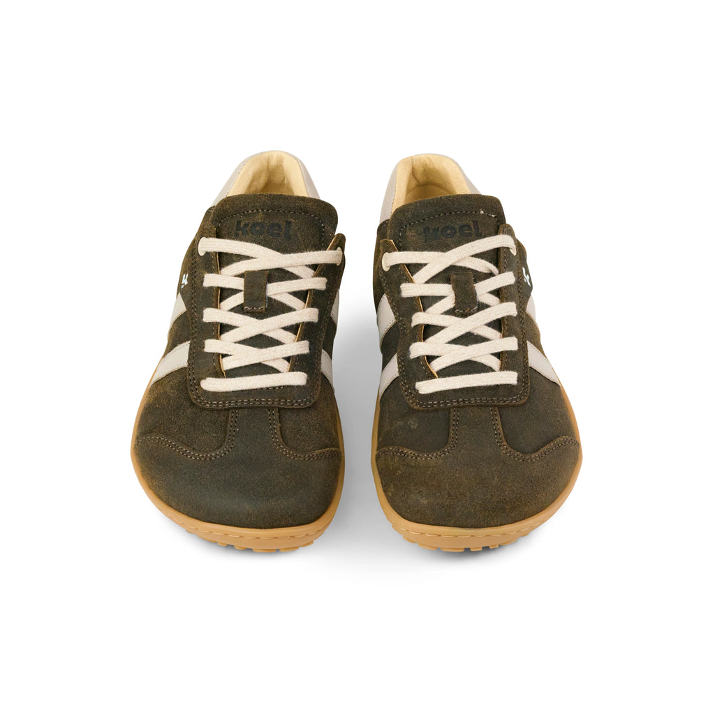Koel ILA Suede Taupe - Zapatillas barefoot retro para mujer marrones