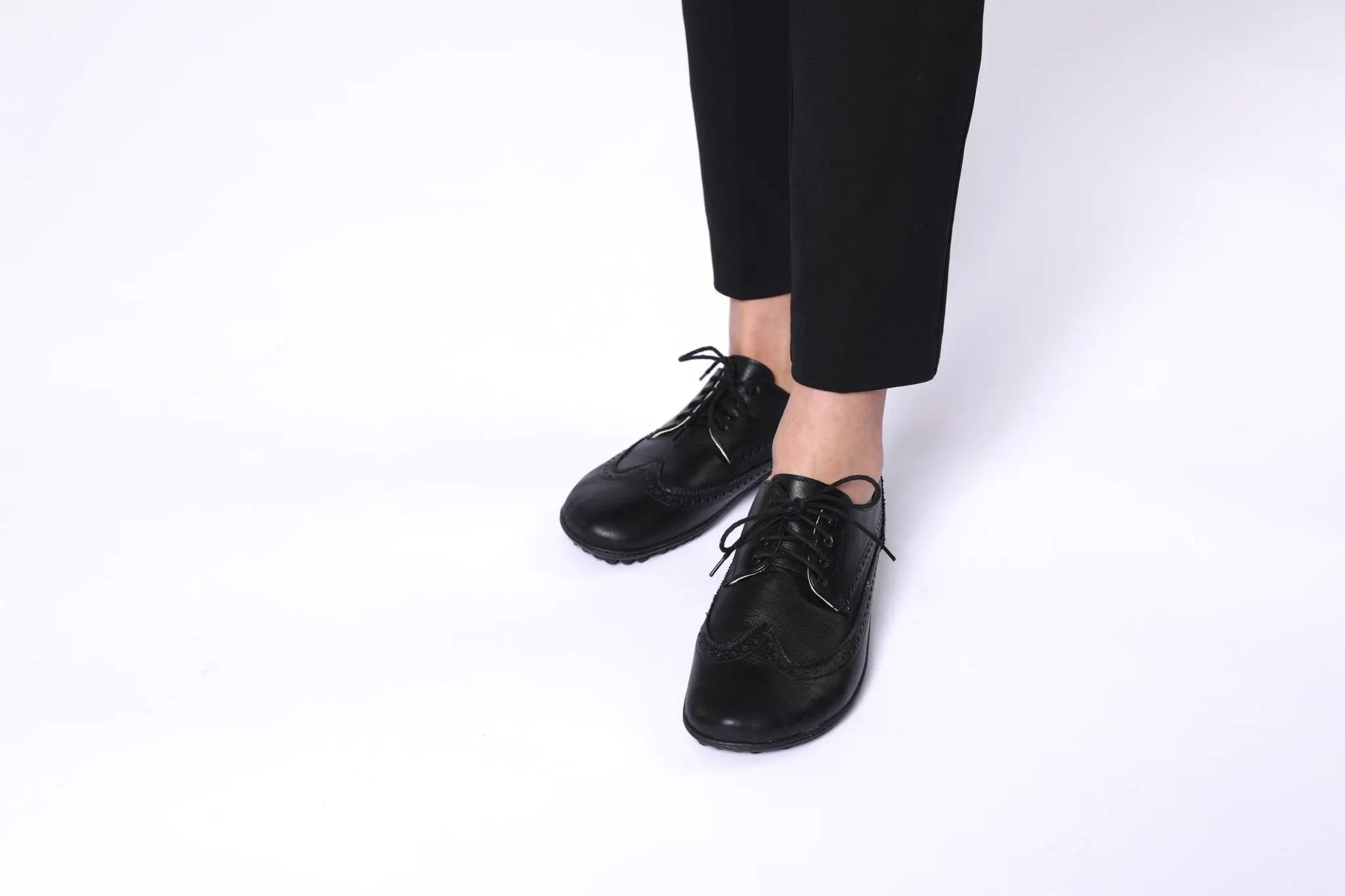 Leguano - Marilyn Schwarz - Zapatos Barefoot Elegantes de cuero
