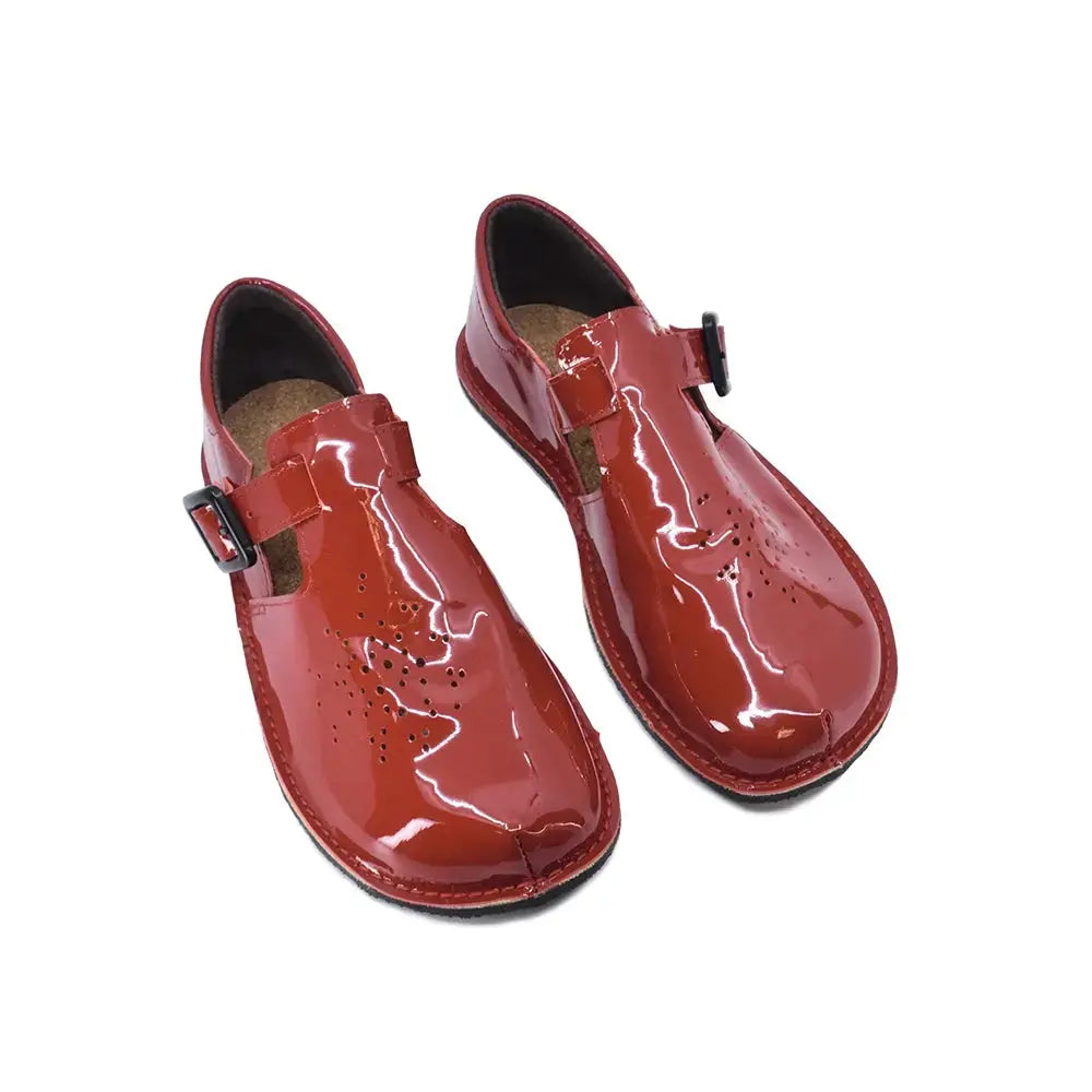 OmaKing - Kuuda Red Lacquer - Merceditas minimalistas