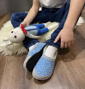 OmaKing - Mini-Suus Blue&Dots- zapatillas de casa barefoot fieltro y lana