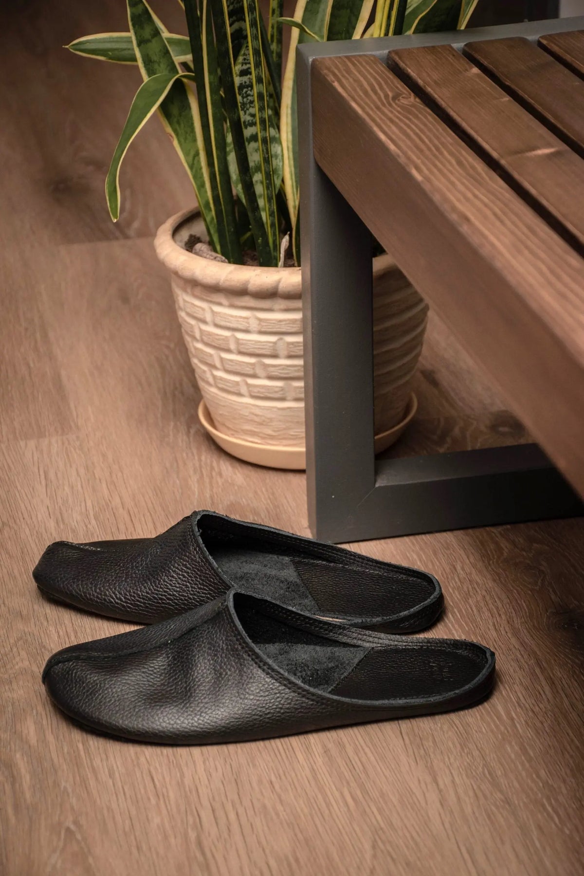 OmaKing Sulbi Black - Zapatillas de casa barefoot sin talón de cuero reciclado negras  Cacles Barefoot