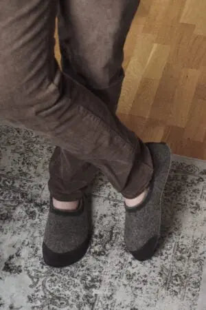 OmaKing - Tuuka Dark Grey - zapatillas de casa barefoot fieltro