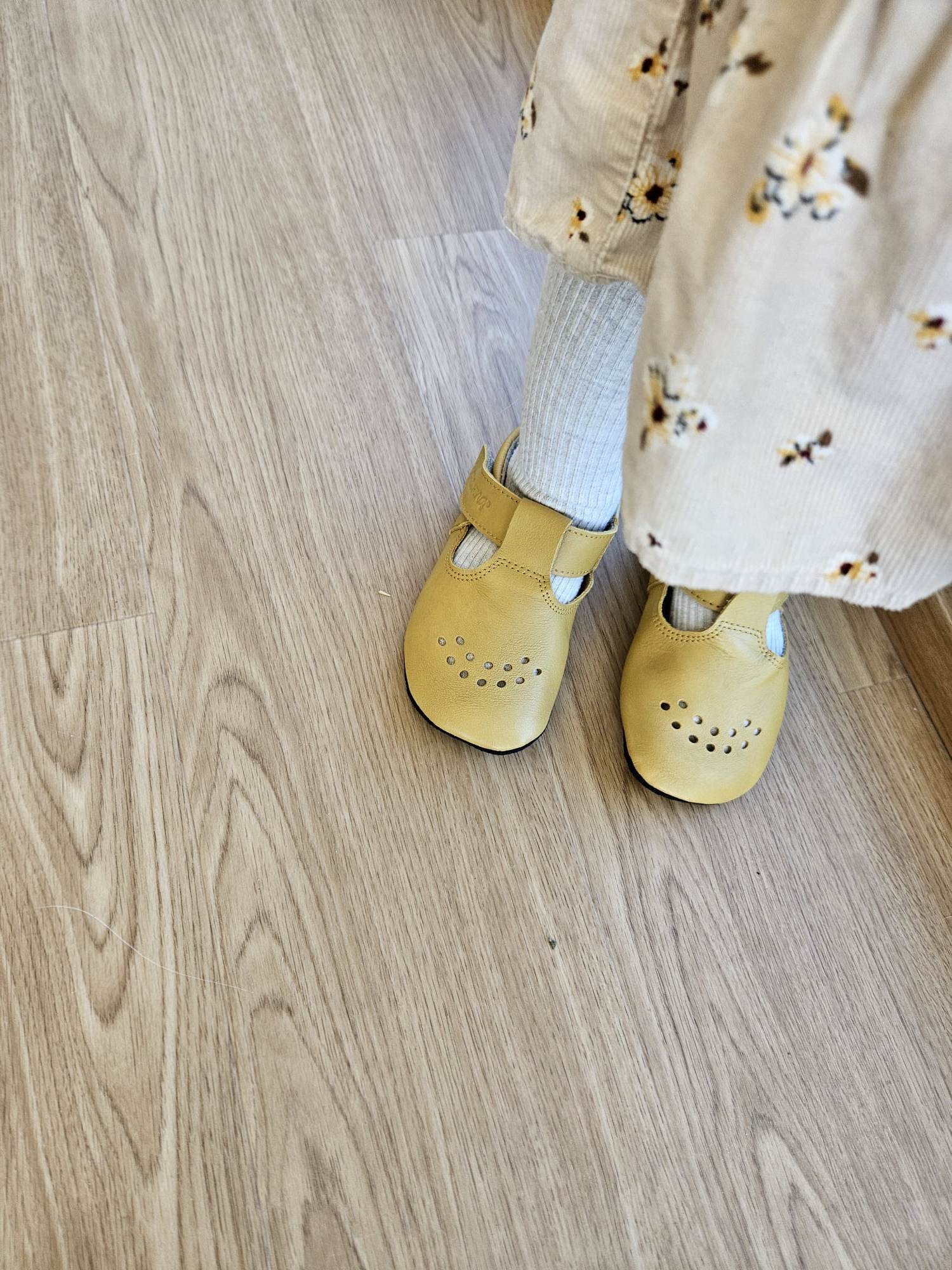 Omaking - Mutsu Yellow - zapato barefoot 1os pasos-Oma King-Cacles Barefoot-Tienda de calzado barefoot respetuoso minimalista