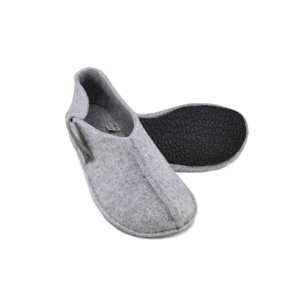 Omaking - Tohkri Grey - babuchas de casa barefoot de fieltro