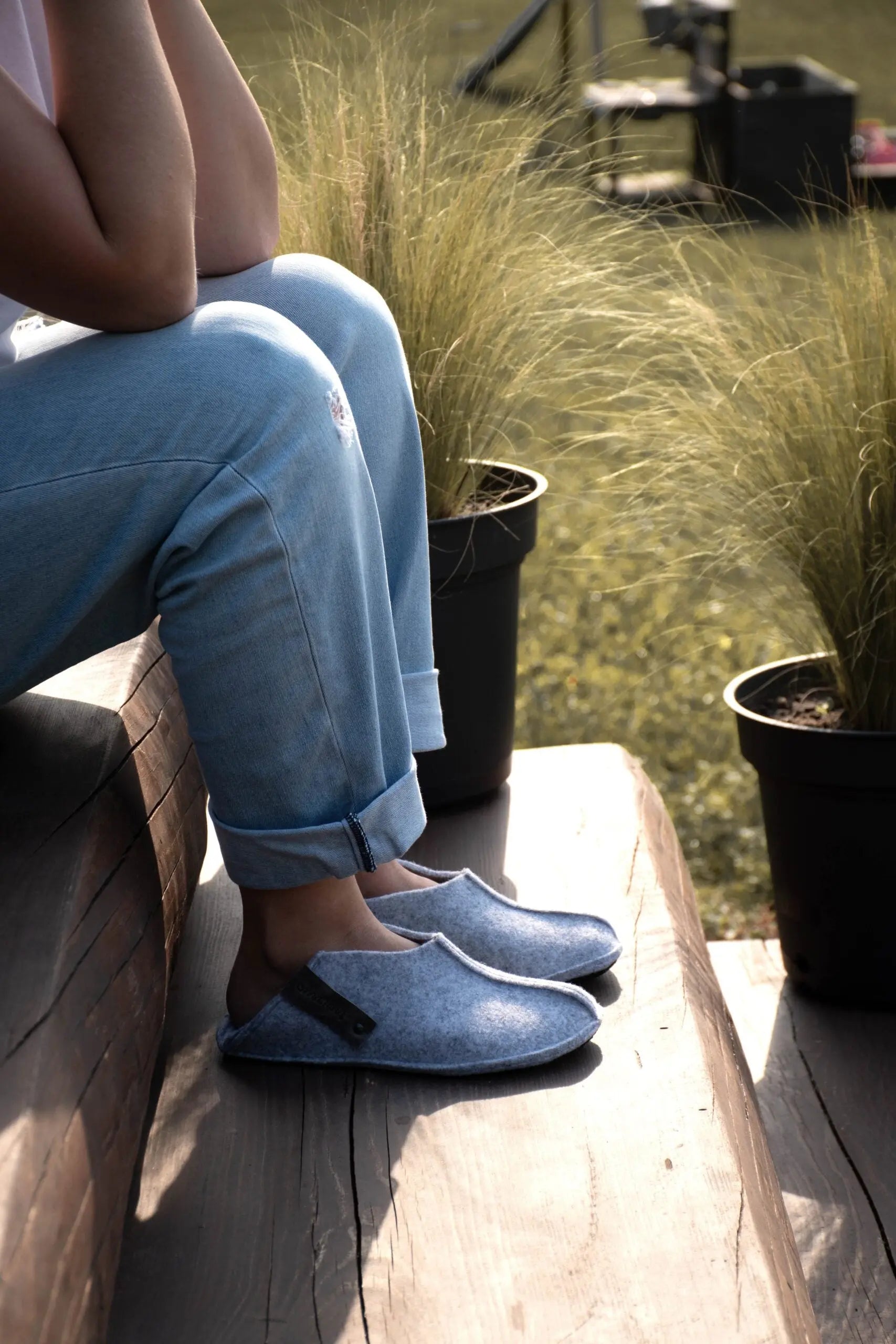 Omaking - Tohkri Grey - babuchas de casa barefoot de fieltro