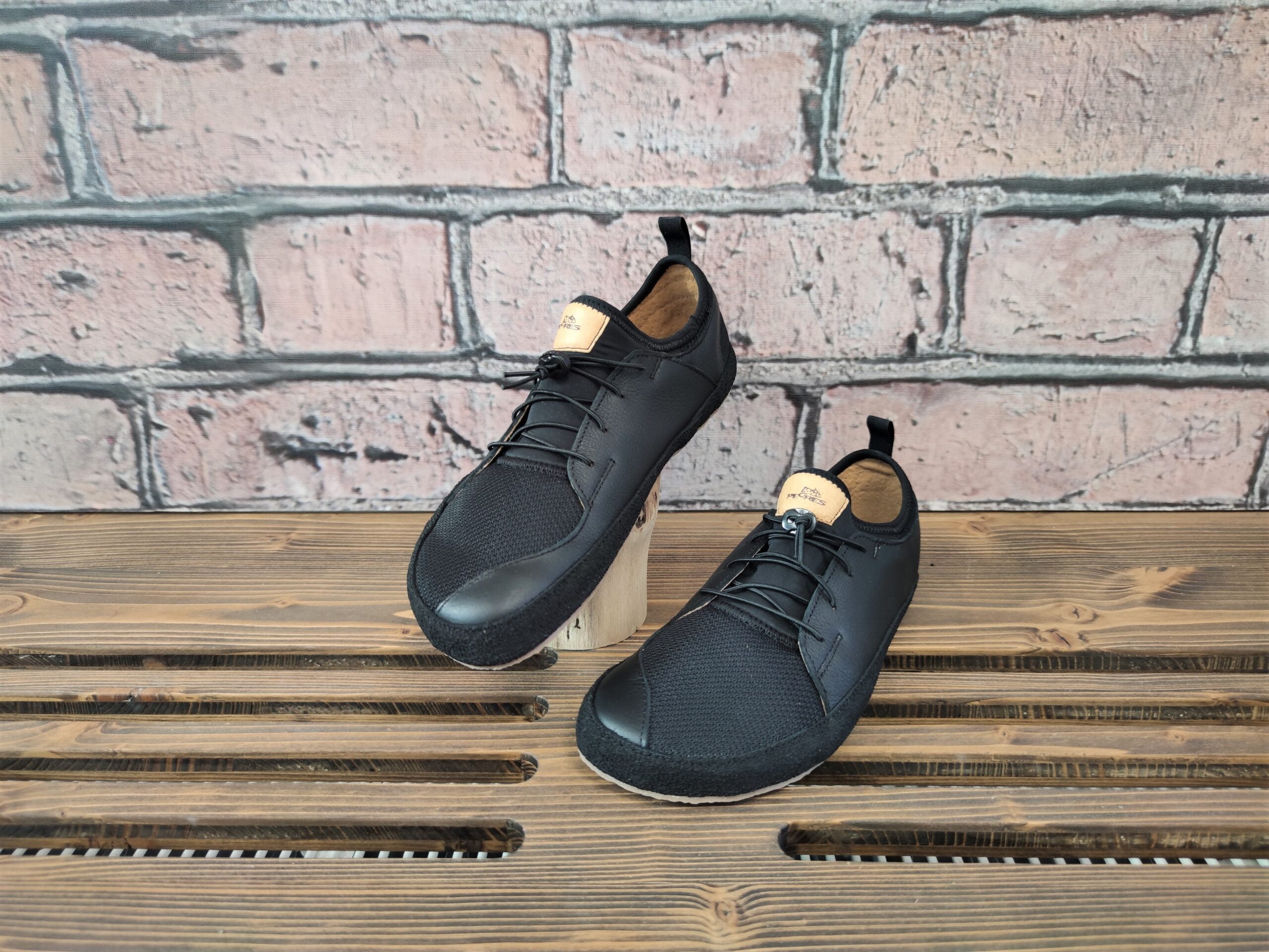 Pegres - BF33 - sneakers barefoot - negros