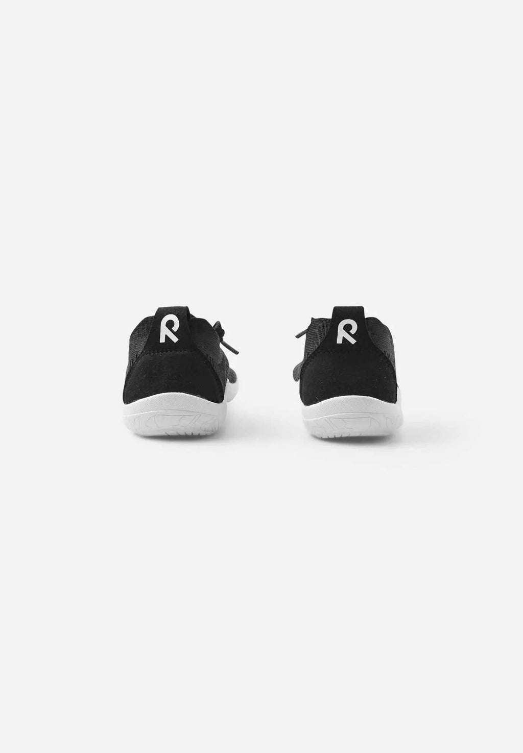 Reima - Astelu Black - Deportivas barefoot ligeras infantiles negro