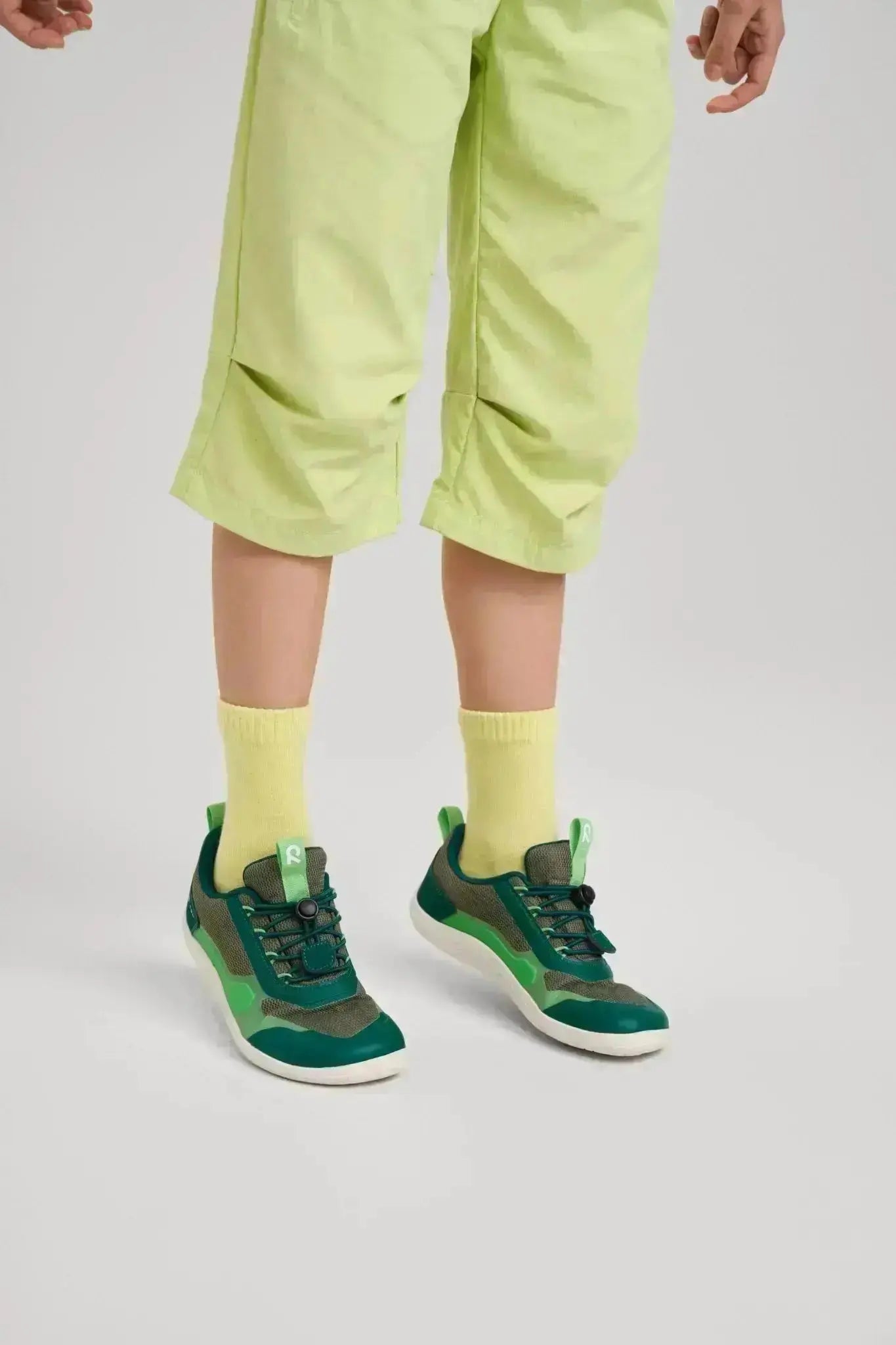 Reima - Tallustelu '25 Greyish Green - Deportivas barefoot impermeables infantiles verde