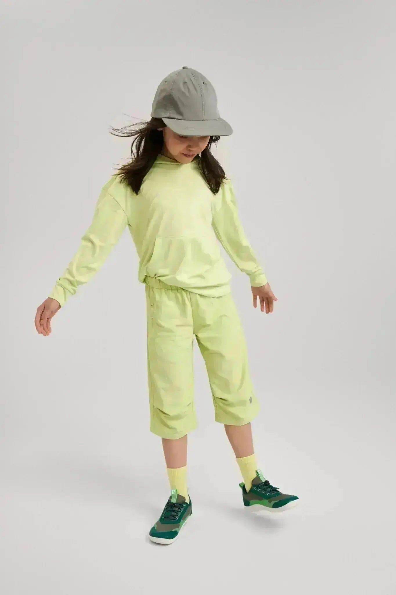 Reima - Tallustelu '25 Greyish Green - Deportivas barefoot impermeables infantiles verde