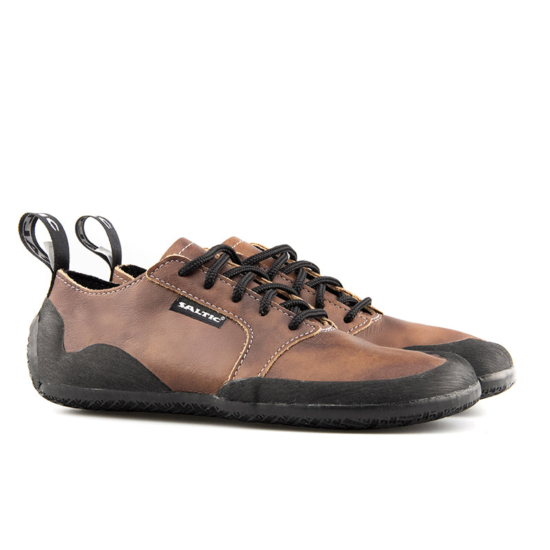 Saltic Outdoor Flat Tobacco - Zapatillas barefoot unisex para senderismo marrones  Cacles Barefoot