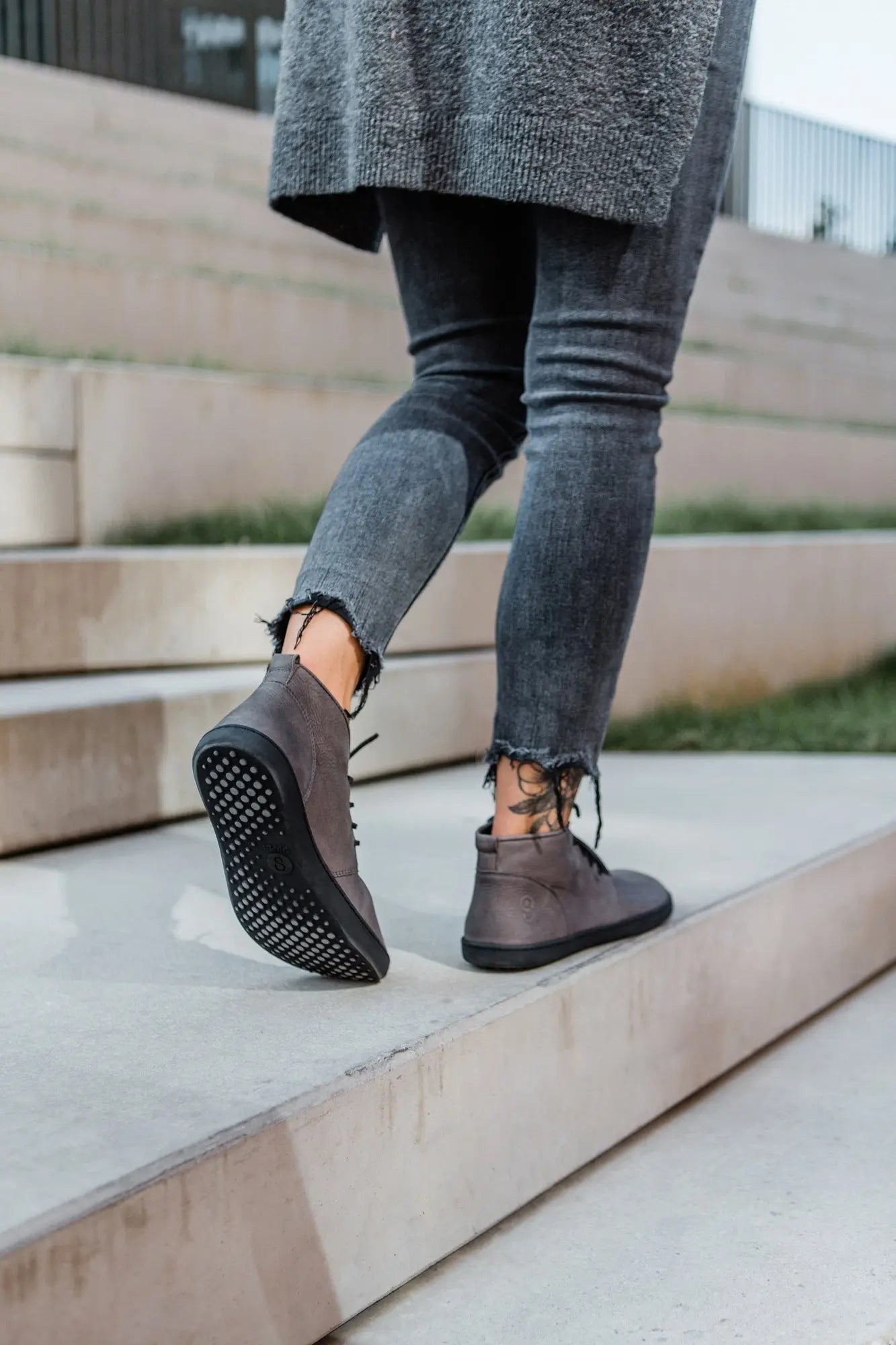 Shapen - Berry Dark Grey - Zapatos minimalistas