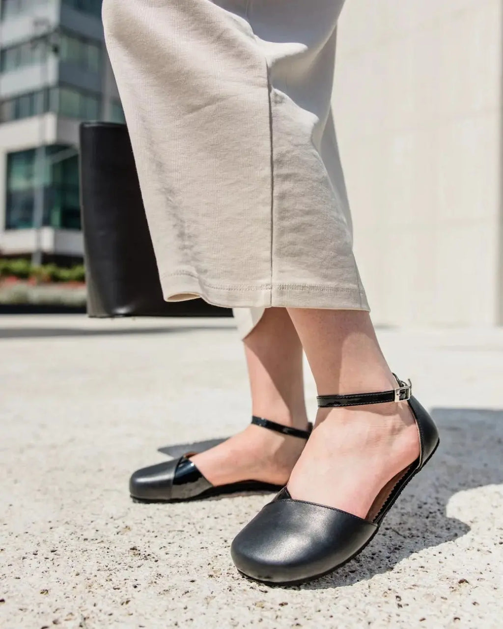 Shapen – Poppy Black Vegan - Bailarinas abiertas barefoot