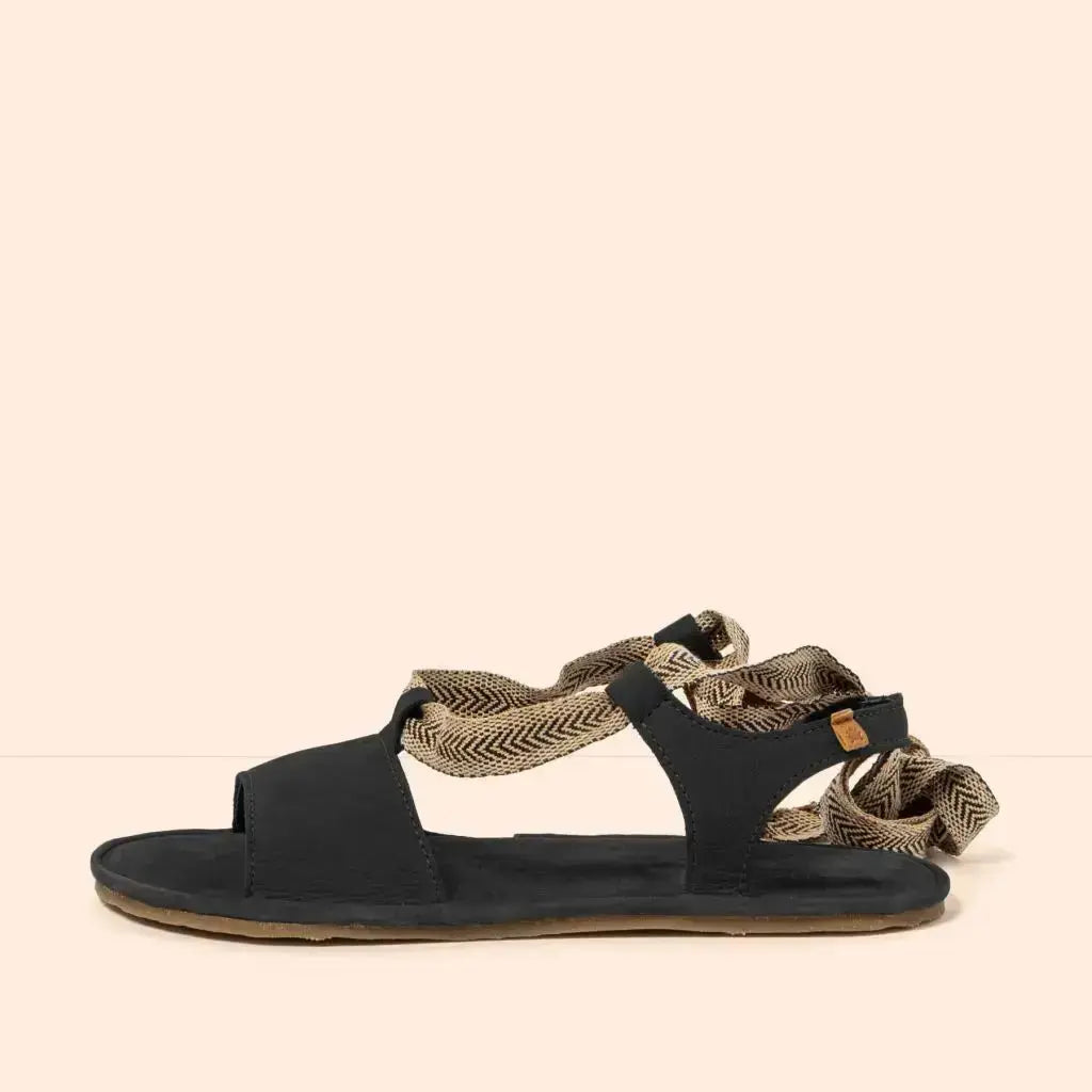El Naturalista - Satya Black - Sandalias barefoot de cordones