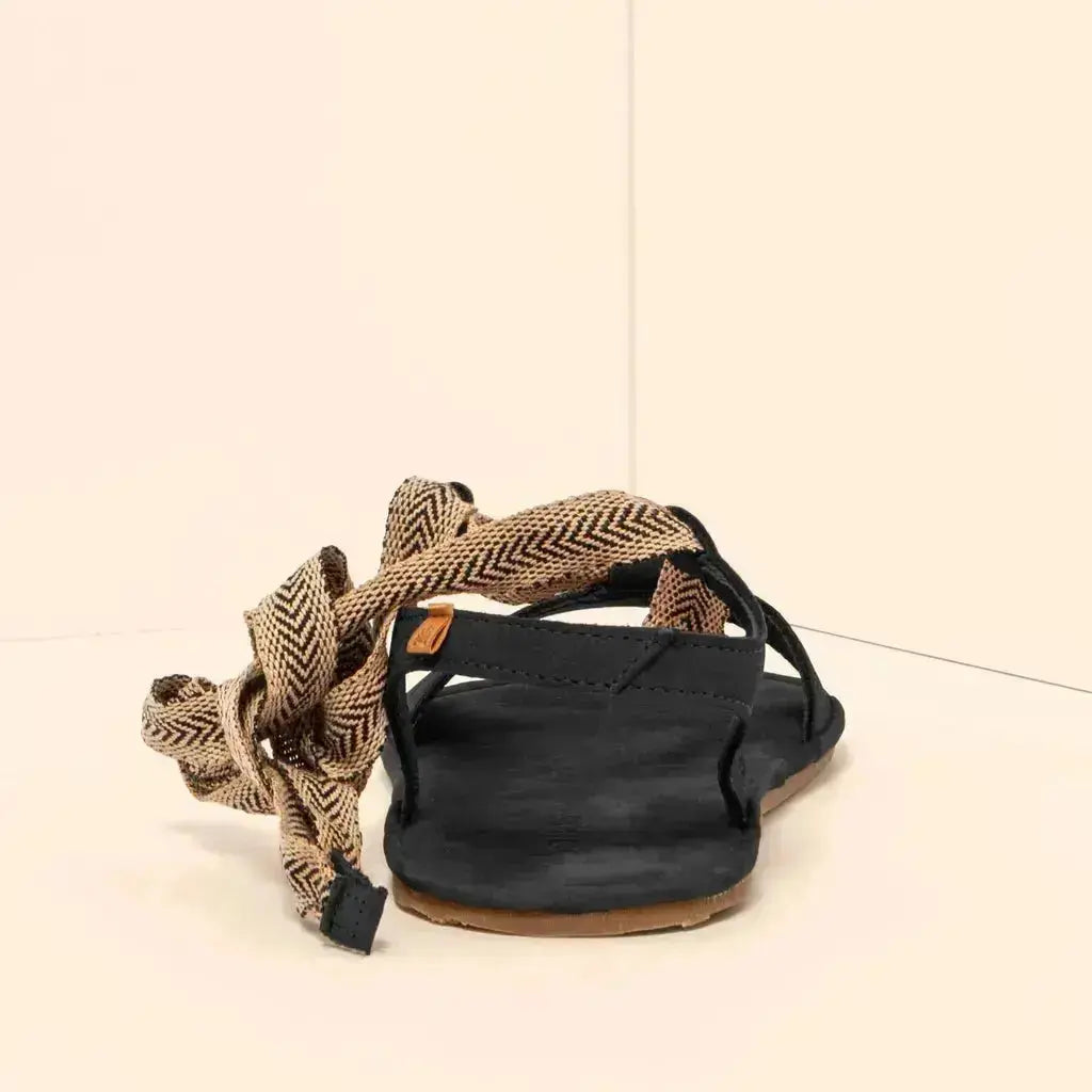 El Naturalista - Satya Black - Sandalias barefoot de cordones