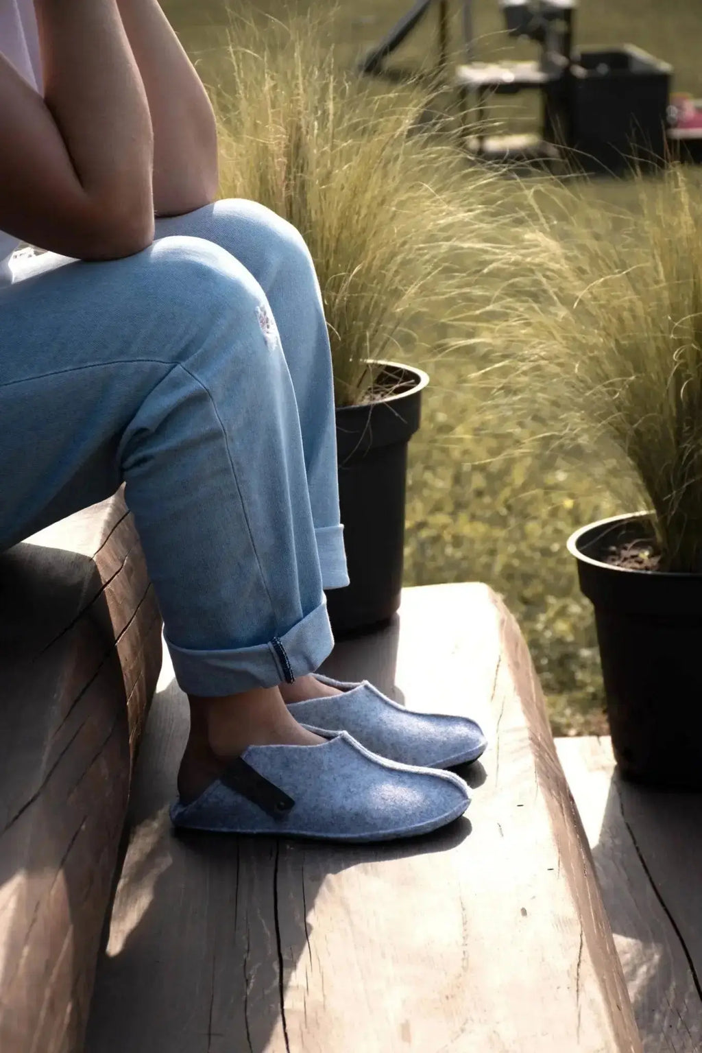 Omaking - Tohkri Grey - babuchas de casa barefoot de fieltro unisex