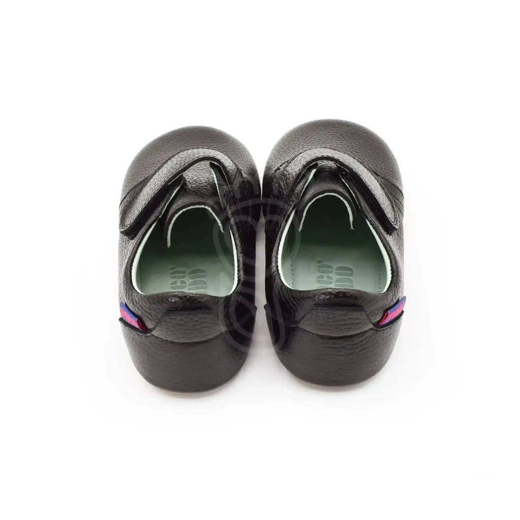 Poco Nido - Mighty Shoes Black - Zapato Colegial Barefoot - Negro