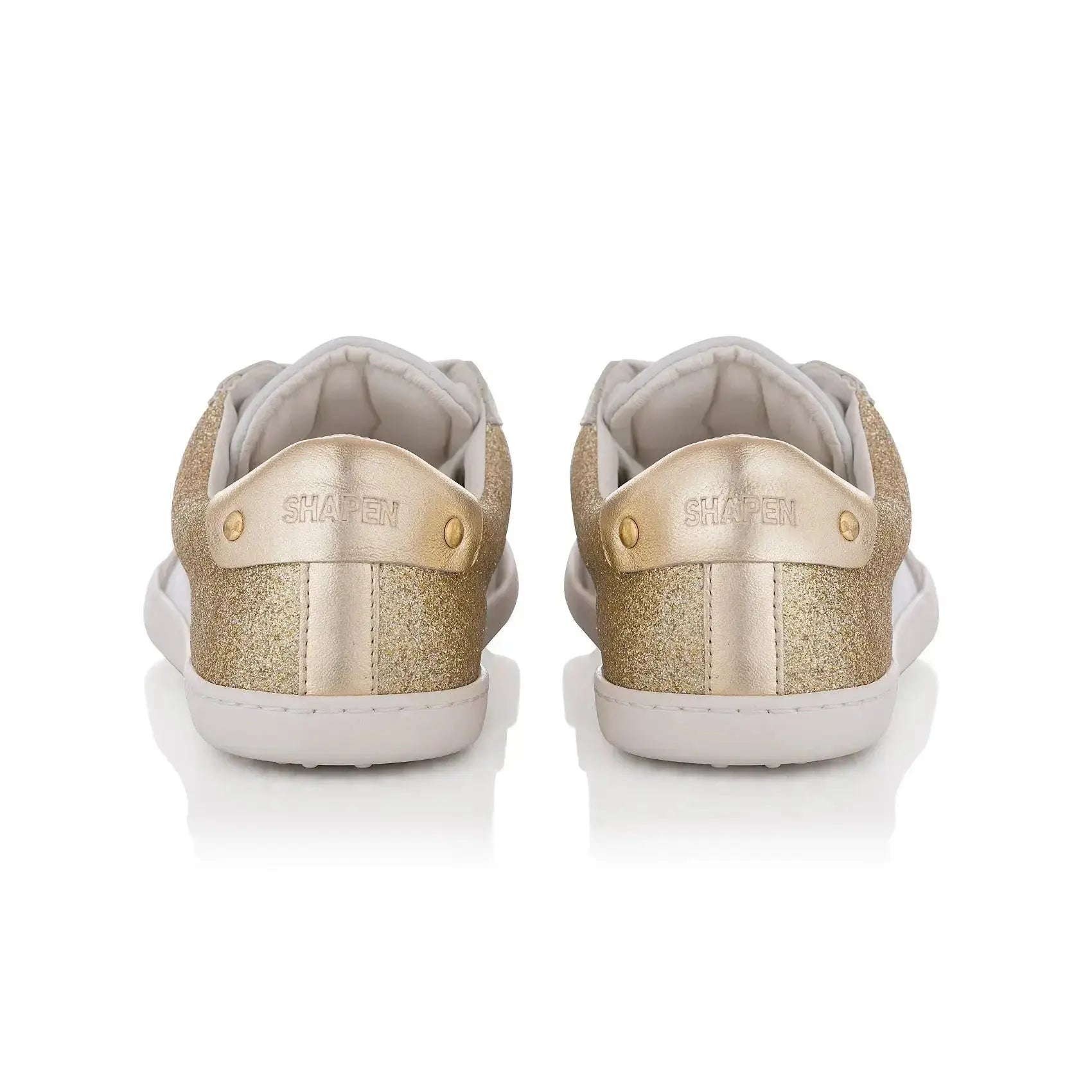 Shapen – Charm Light Gold – Baskets barefoot
