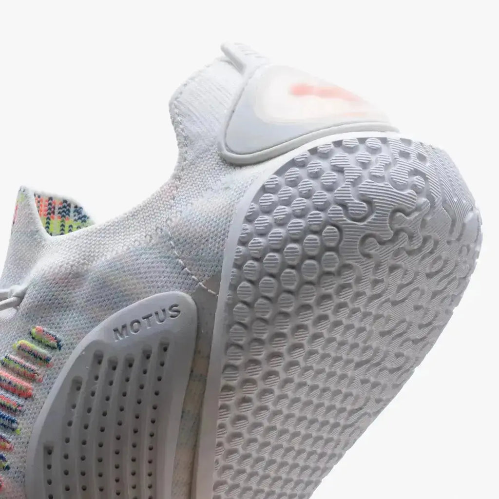 VIVOBAREFOOT - Motus Flex White Space Dye - Zapatillas respetuosas para entrenamiento de alto nivel/fuerza y/o uso diario