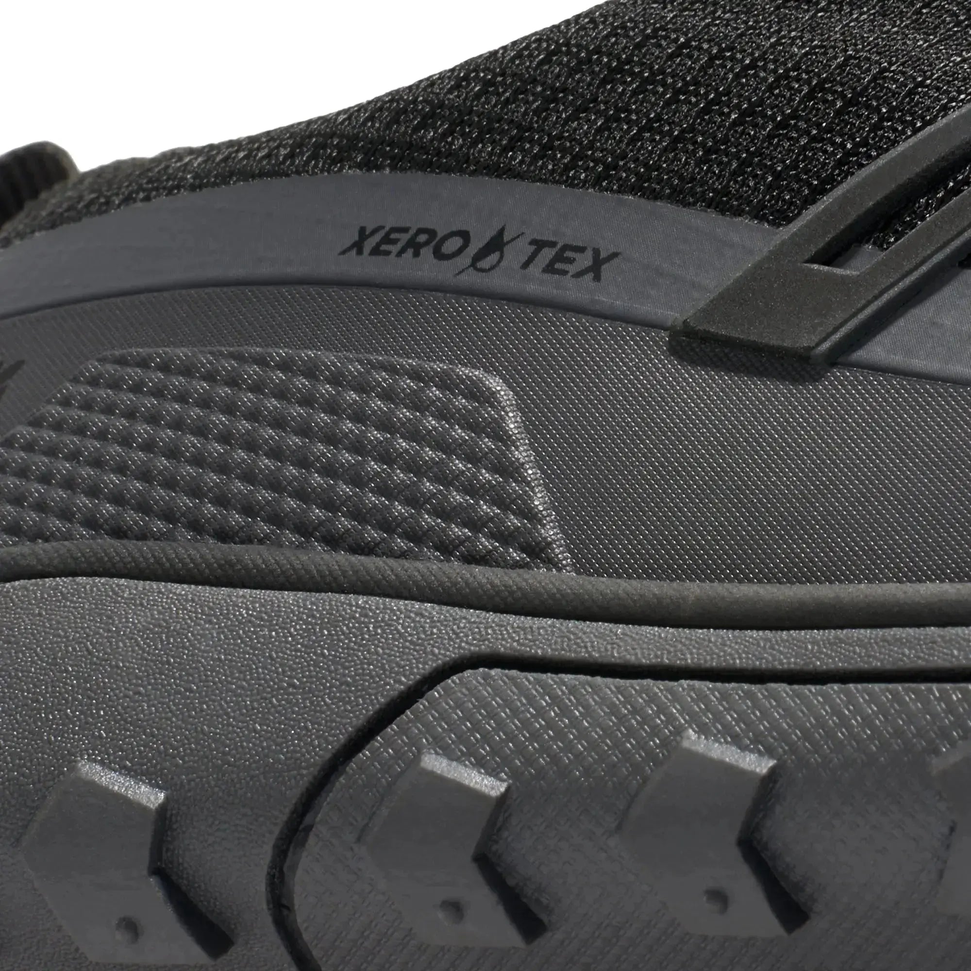 Xero Shoes - Scrambler Trail Low WP - Men Black / Asphalt - Zapatillas Barefoot Impermeables para Hiking negras para hombre