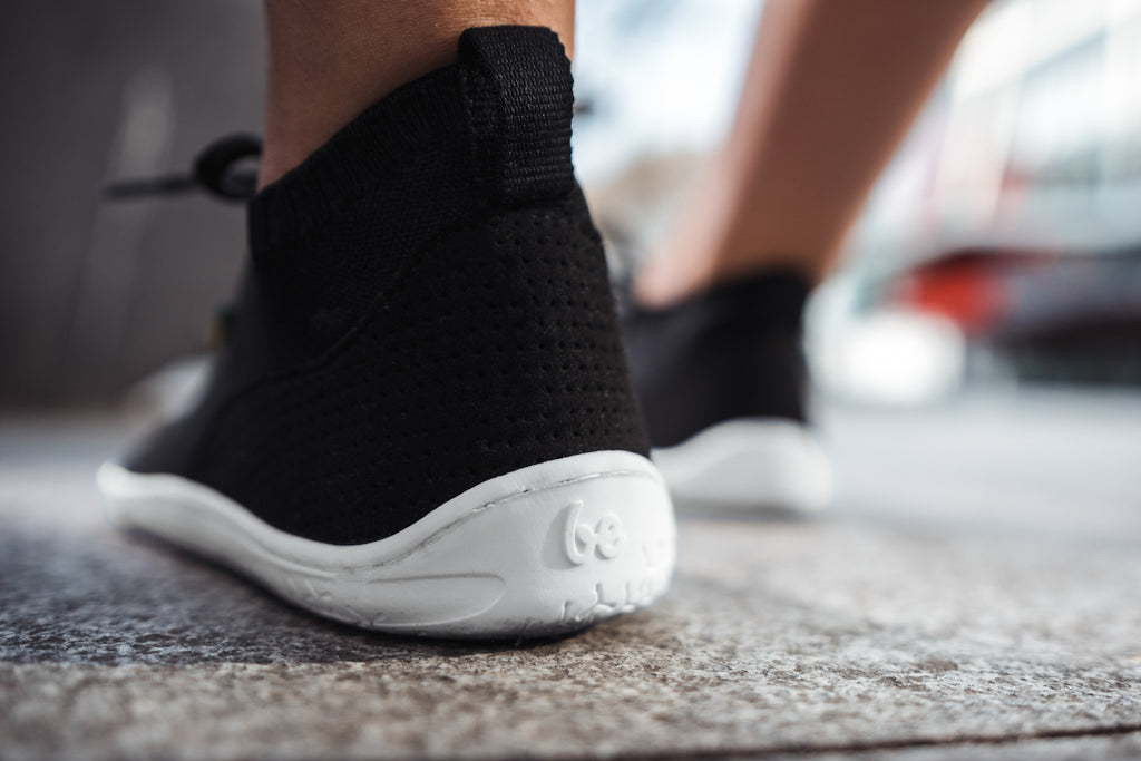 Barefoot zapatillas Be Lenka Stride - Black & White